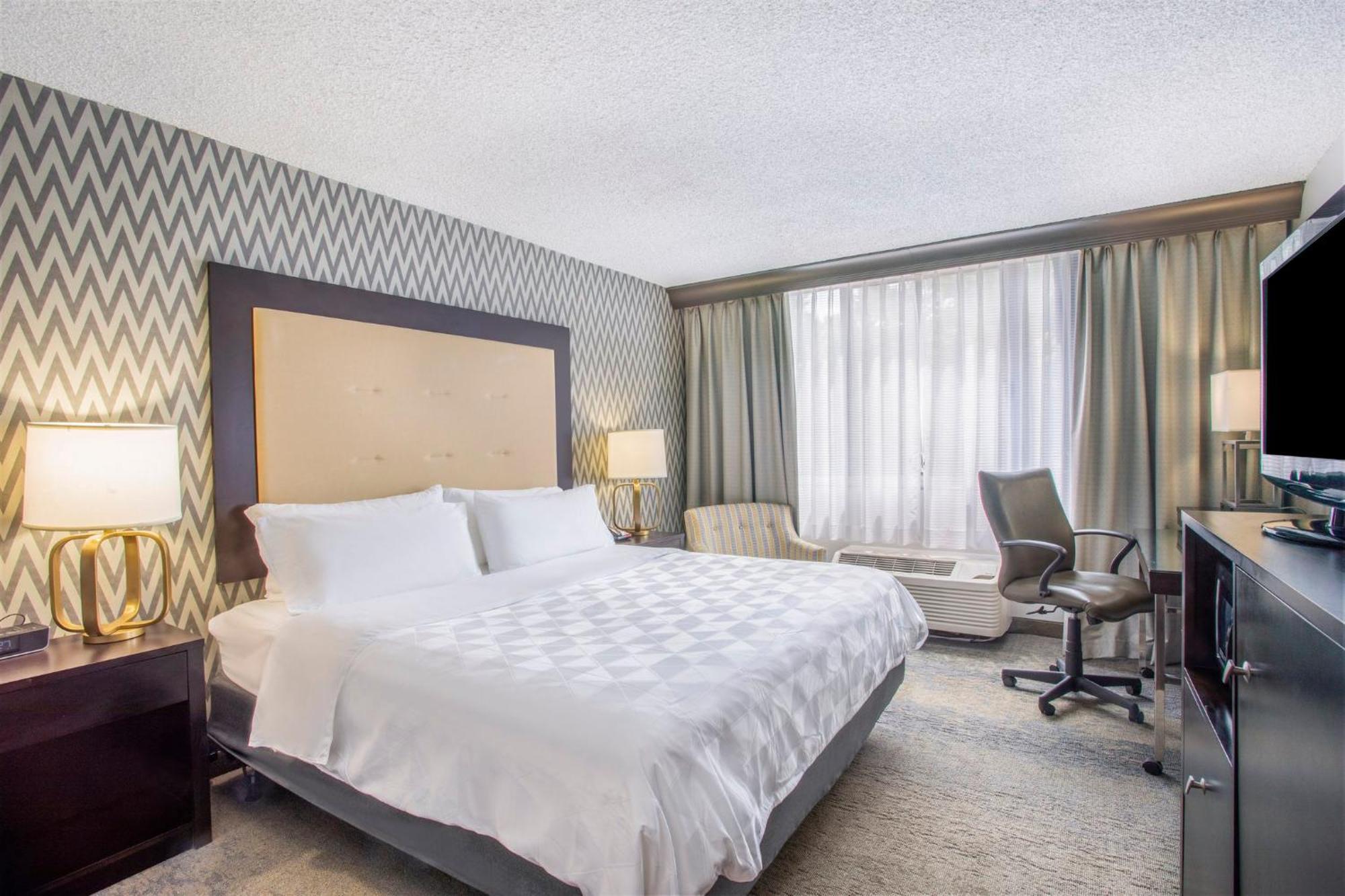 & Fairfield By Ihg