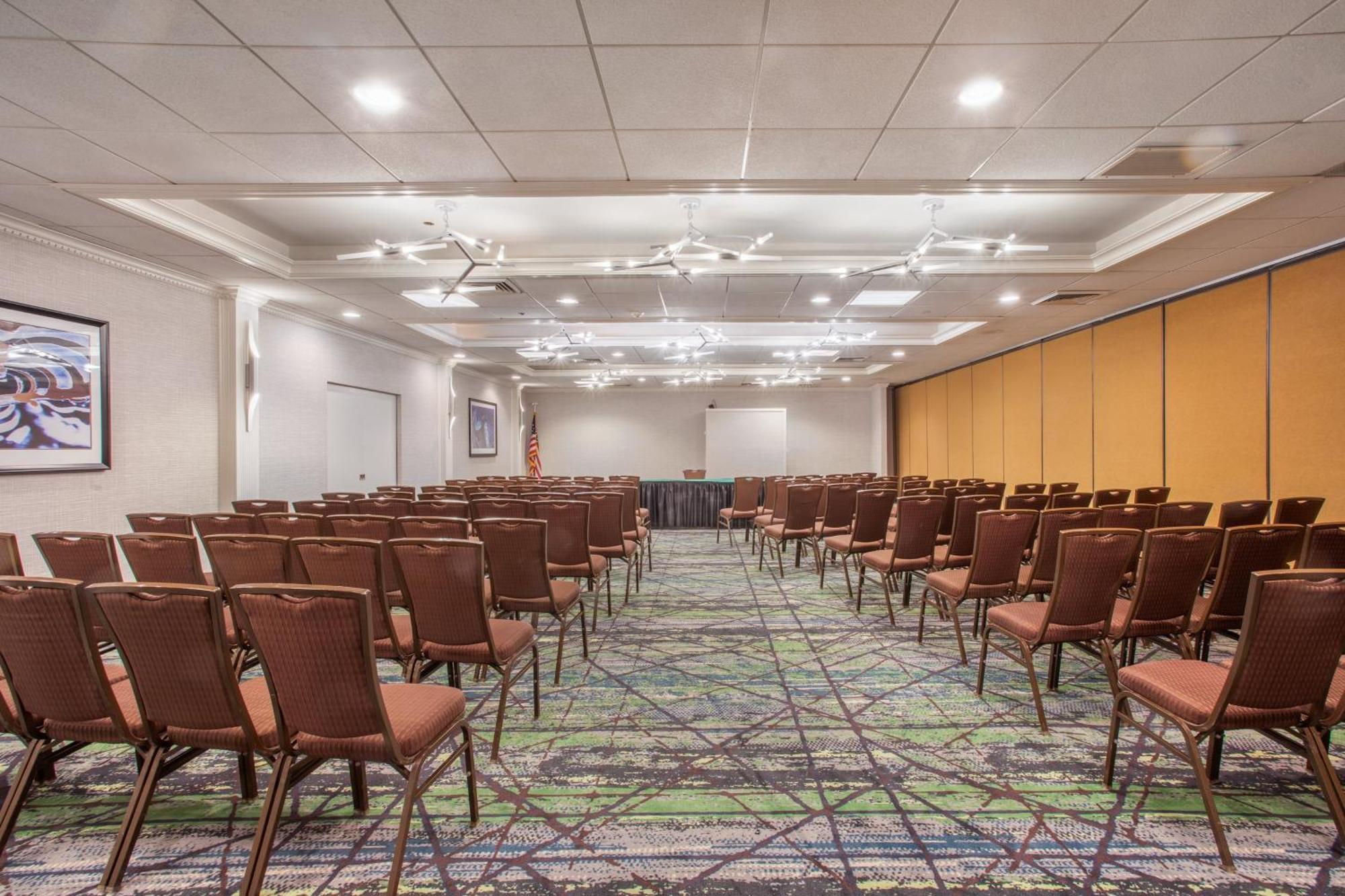 Hotel & Fairfield By Ihg 3*
